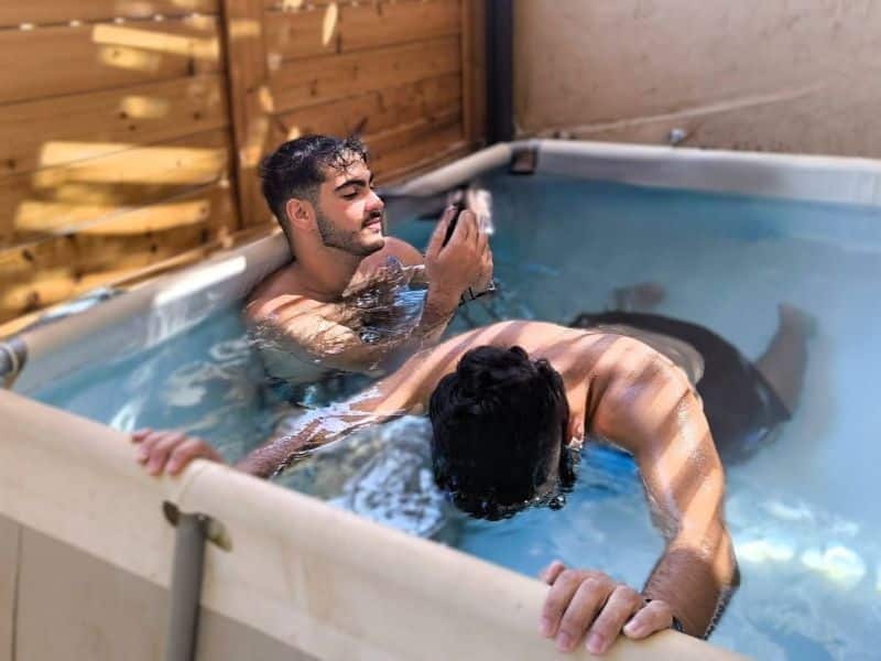 אימון עצירת נשימה בקורס צלילה חופשית בסיסי שלב א